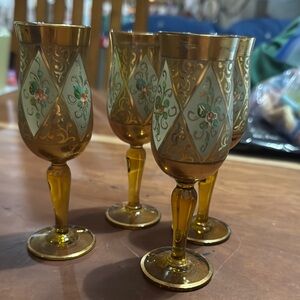 Vintage Gold and Floral Wine Glasses Set